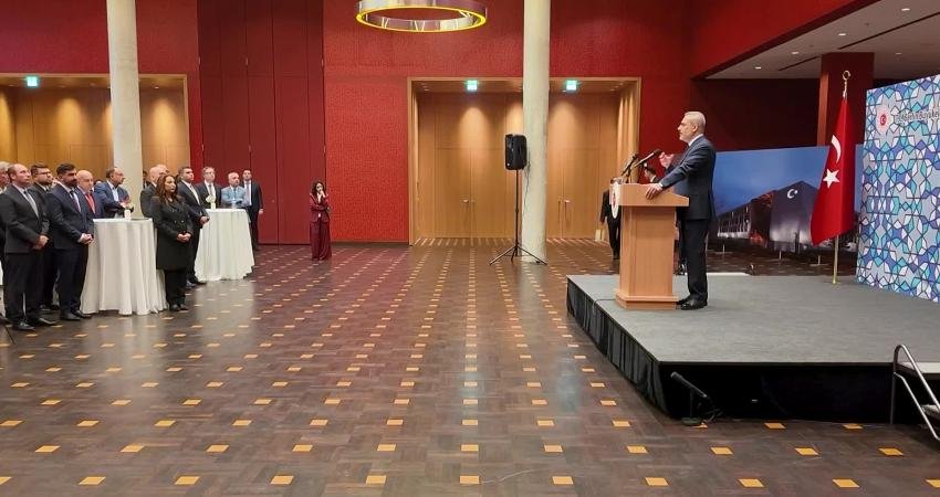Dışişleri Bakanı Hakan Fidan, Almanya ziyareti kapsamında, Türkiye’nin Berlin Büyükelçiliğinde