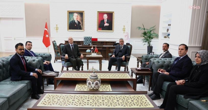 Bakan Memişoğlu, Mısır Büyükelçisi El Sheikh ile bakanlıkta bir araya geldi Sağlık Bakanı Kemal Memişoğlu, Mısır Büyükelçisi Wael İbrahim Ali Badawi