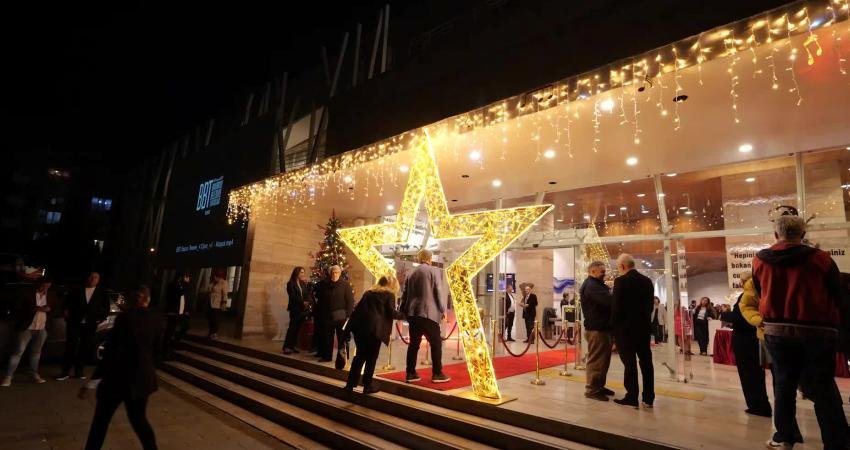 Leyla Gencer Opera ve Sanat Merkezi, Haldun Taner’in “Eşeğin Gölgesi”