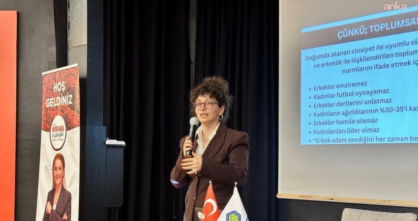 Bakırköy Belediyesi’nin her cuma İspirtohane Kültür Merkezi’nde düzenlediği “Bakırköy Muhabbeti”