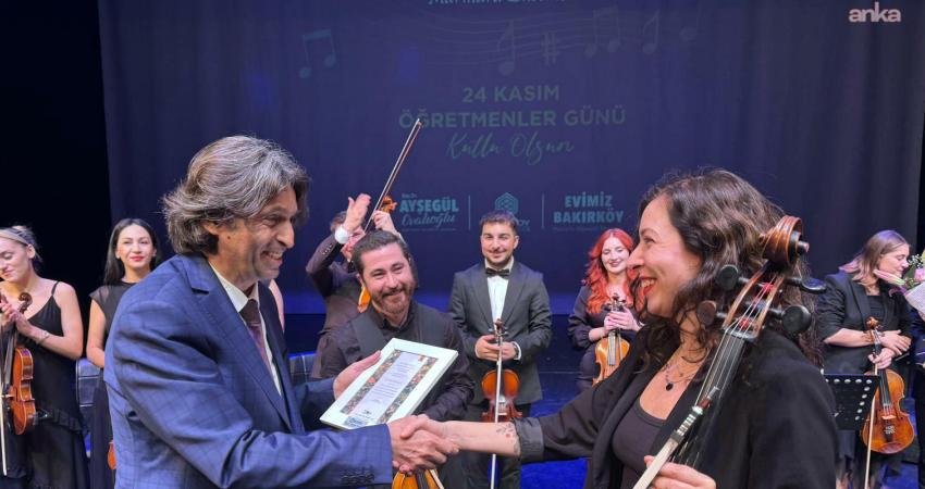 Bakırköy Belediyesi, 24 Kasım Öğretmenler Günü kapsamında düzenlenen "Cumhuriyetin Aydın