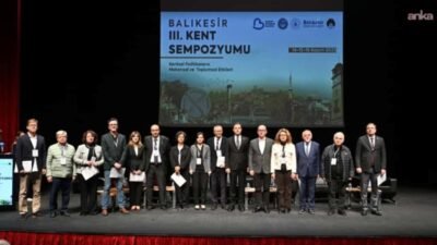 Balıkesir Büyükşehir Belediye Başkanı Ahmet Akın, Balıkesir 3'üncü Kent Sempozyumu’nda