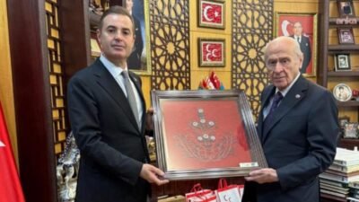 Balıkesir Büyükşehir Belediye Başkanı Ahmet Akın, MHP Genel Başkanı Devlet