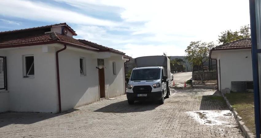 Balıkesir Büyükşehir Belediyesi, can dostların mamasını kendi tesisinde üretiyor Balıkesir Büyükşehir Belediyesi, hayata geçirdiği mama üretim merkezinde iş yerleri,