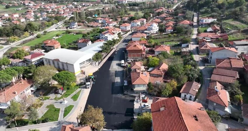 Balıkesir Büyükşehir Belediyesi, Savaştepe’nin Sarıbeyler Mahallesi’nde altyapı nedeniyle bozulan ve