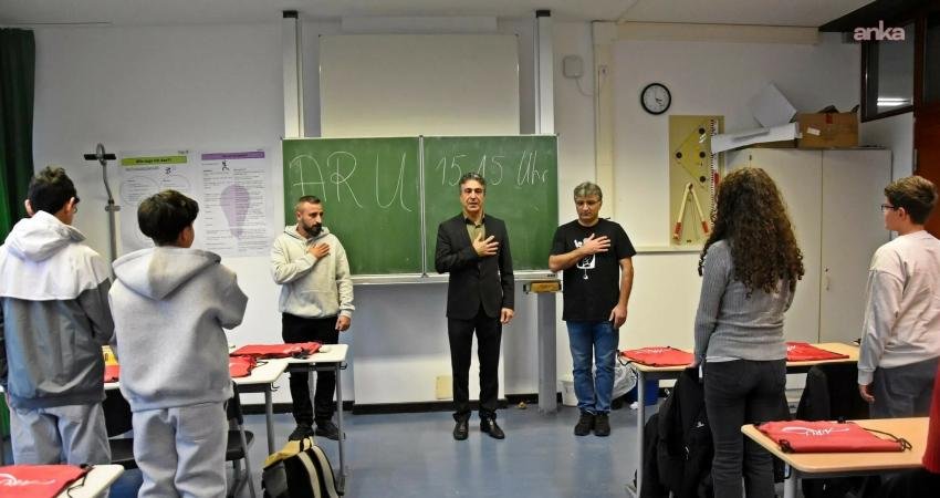 Berlin Hannah-Arendt Lisesinde Alevilik dersleri başladı Almanya'nın başkenti Berlin'in Rudow semtinde Hannah-Arendt Lisesi’nde bu yıl ilk