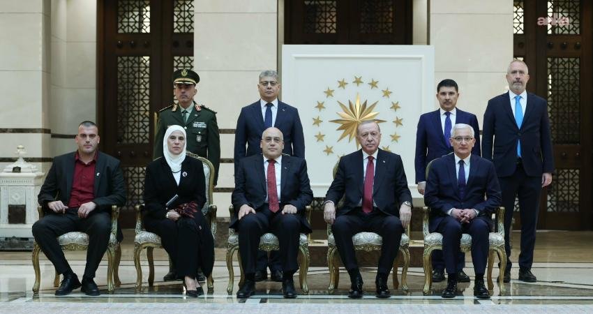 Beş ülkenin büyükelçisi Cumhurbaşkanı Erdoğan’a güven mektuplarını sundu Lübnan, Gana, Filistin, Gine ve Japonya’nın Ankara büyükelçileri, Cumhurbaşkanı Recep