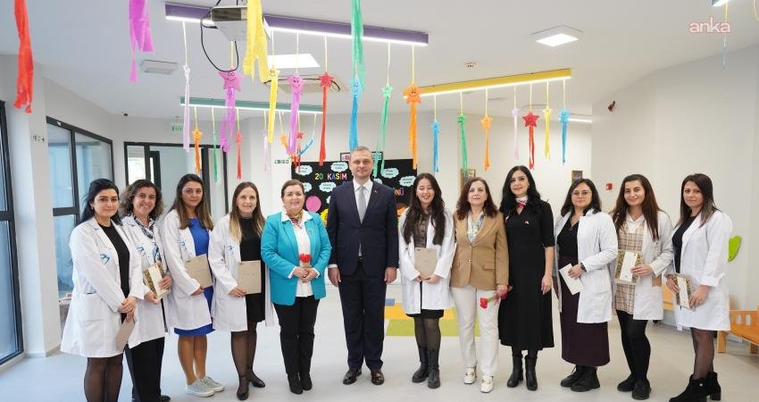 Beylikdüzü Belediyesi, 24 Kasım Öğretmenler Günü dolayısıyla ilçedeki tüm öğretmenler