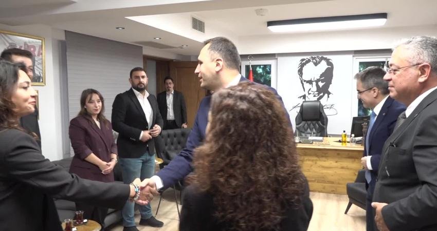 Bornova Belediyesi ile Yaşar Üniversitesi’nden sürdürülebilir gelecek için örnek işbirliği Bornova Belediyesi, Yaşar Üniversitesi ve S.S. Çevreci Atık Toplayıcılar Kooperatifi