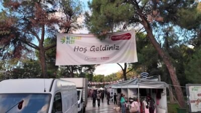 Bornova Belediyesi’nin ev sahipliğinde Büyükpark’ta düzenlenen “Bi Hayat Fest”, SMA