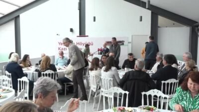 Yeşilova ve Yassıtepe Höyükleri’nde sürdürülen kazılarda, İzmir’in 8 bin 500