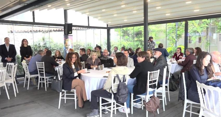 Bornova Belediyesi’nin ev sahipliğinde düzenlenen “Susuzluğa Çözümler Paneli”nde uzmanlar, iklim