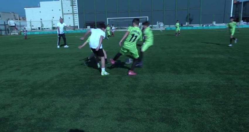 Bornovalı minikler 10 Kasım anısına mücadele etti Bornova Belediye Başkanı Ömer Eşki, Ulu Önder Gazi Mustafa Kemal