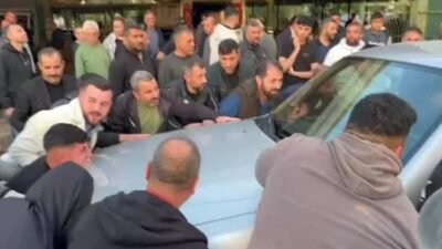 Karşıyaka Belediye Başkanı Yıldız Ünsal, elektrik tesisatı tadilat çalışmaları nedeniyle