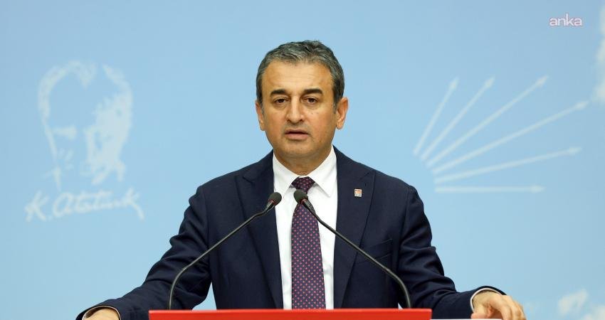 Burhanettin Bulut: Artık hukukun üstünlüğü değil, mahkemelerin keyfiyeti işliyor CHP Genel Başkan Yardımcısı Burhanettin Bulut, İstanbul 14. Ağır Ceza Mahkemesi'nin Tayfun