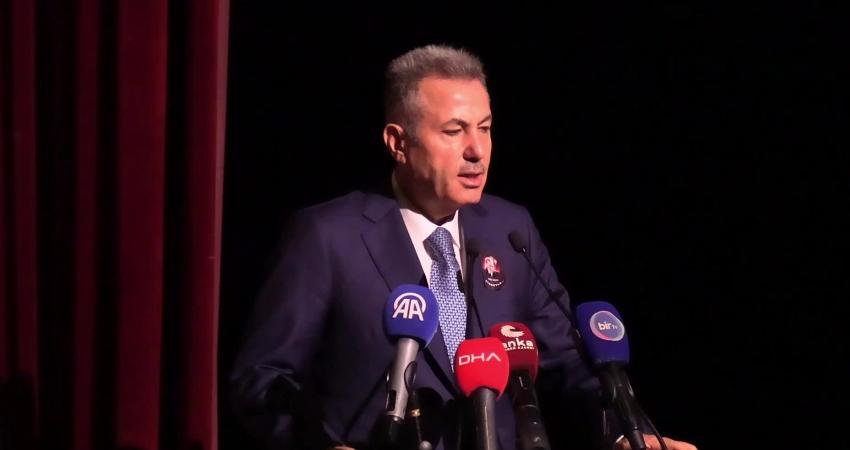 İzmir Valisi Süleyman Elban, 10 Kasım Atatürk’ü anma programında yaptığı