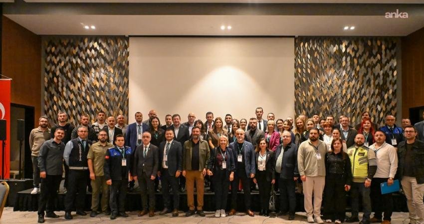 Çanakkale’de “Ulaşım Çalıştayı” sona erdi: Sürdürülebilir ulaşım için yol haritası belirlendi Çanakkale Belediyesi, Çanakkale Onsekiz Mart Üniversitesi (ÇOMÜ) ve Trakya Üniversiteler