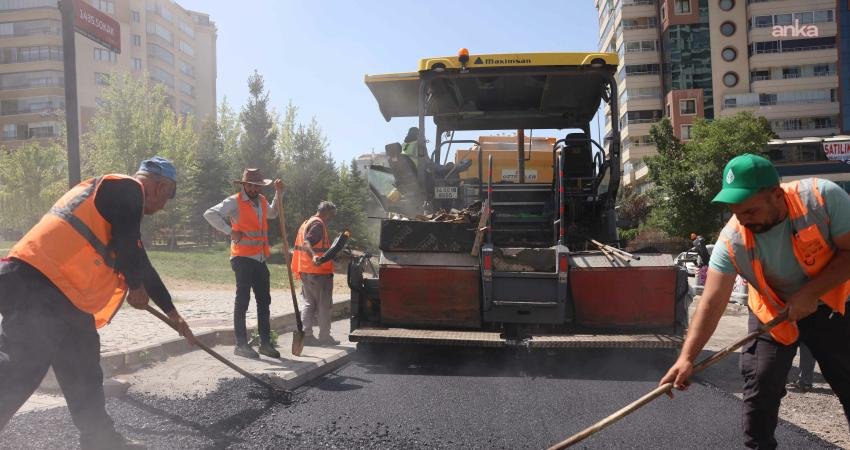 Çankaya Belediyesi, ilçe genelinde sürdürdüğü yol çalışmaları kapsamında tam kaplama