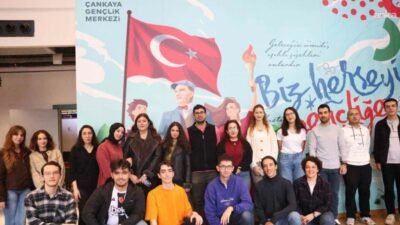 Çankaya Gençlik Merkezi'nde gençlere yönelik bir program düzenlendi. Genç öğrenciler,