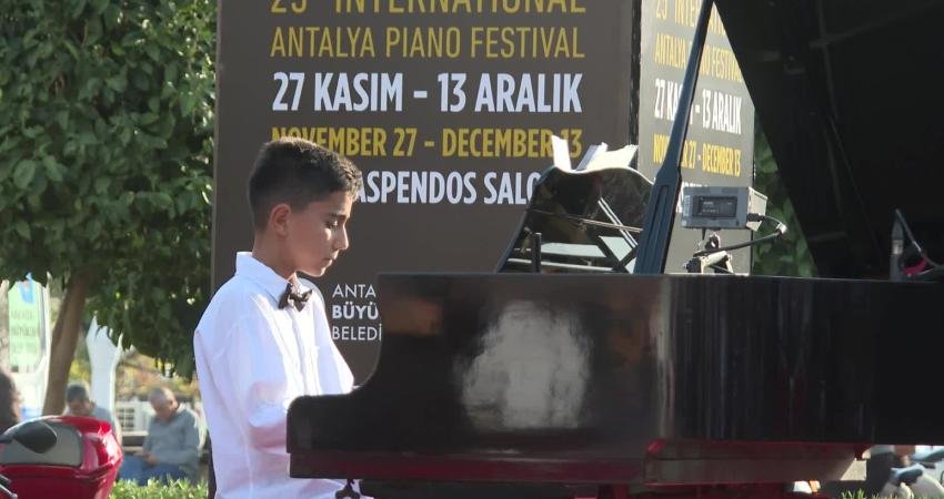 Antalya Büyükşehir Belediyesi’nin ev sahipliğinde 25’incisi bu yıl düzenlenecek Uluslararası