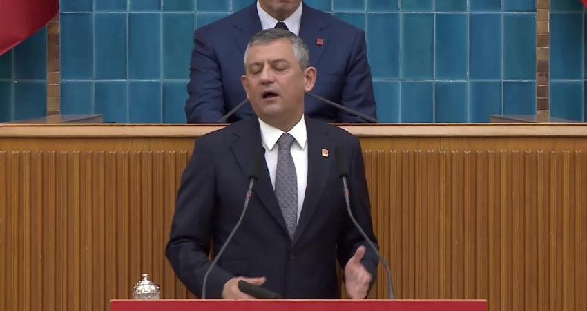 CHP Genel Başkanı Özgür Özel, doğurganlık hızının düşüşüne dikkati çekerek,