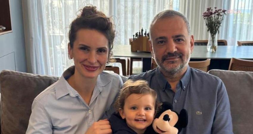 CHP’li Şenol Aslanoğlu’ndan ev hapsinin birinci ayı mesajı: Umudu birlikte büyüteceğiz CHP İzmir eski İl Başkanı Şenol Aslanoğlu, "Ev hapsimin birinci ayından