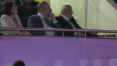 CHP'nin Ankara Arena'da devam eden 39'uncu Olağan Kurultayı AK Parti