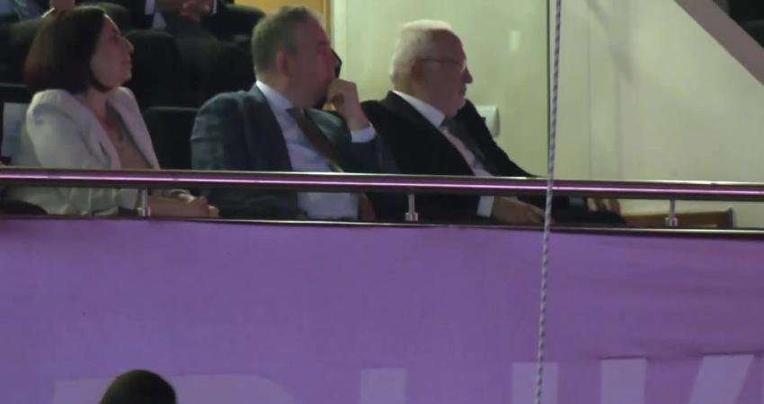 CHP'nin Ankara Arena'da devam eden 39'uncu Olağan Kurultayı AK Parti