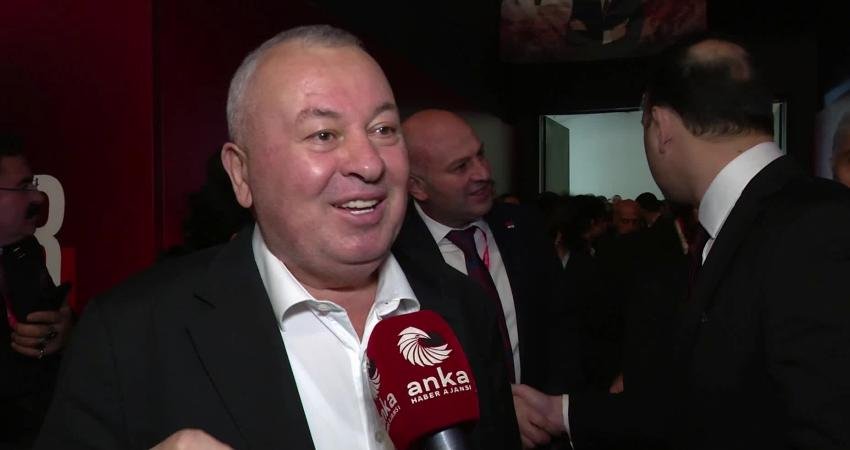 CHP’nin 39’uncu Olağan Kurultayı… Cemal Enginyurt: “Bütün Türkiye bu salona ve bu salondan çıkacak iradeye umutla bakıyor” CHP İstanbul Milletvekili Cemal Enginyurt, "Artık Türkiye bir değişimi bu