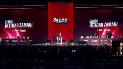 CHP'nin Ankara Spor Salonu'nda yapılan 39'uncu Olağan Kurultayı’nda “Hesap Raporu”nu