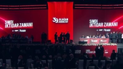 CHP'nin 39'uncu Olağan Kurultayı'nda genel başkanlık seçimine tek aday olarak