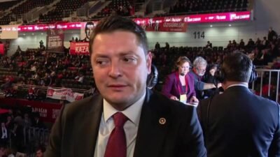 CHP İstanbul Milletvekili Turan Taşkın Özer, "Parti meclisi kadrolarımızı oluşturacağız. Bu