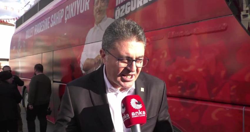 CHP’nin Kilis’te “Millet İradesine Sahip Çıkıyor” mitingi… Ensar Aytekin: “Bir an önce seçim bekliyor Kilisliler, Gaziantepliler” CHP Genel Başkan Yardımcısı Ensar Aytekin, "Bugün Millet Kilis'te iradesine