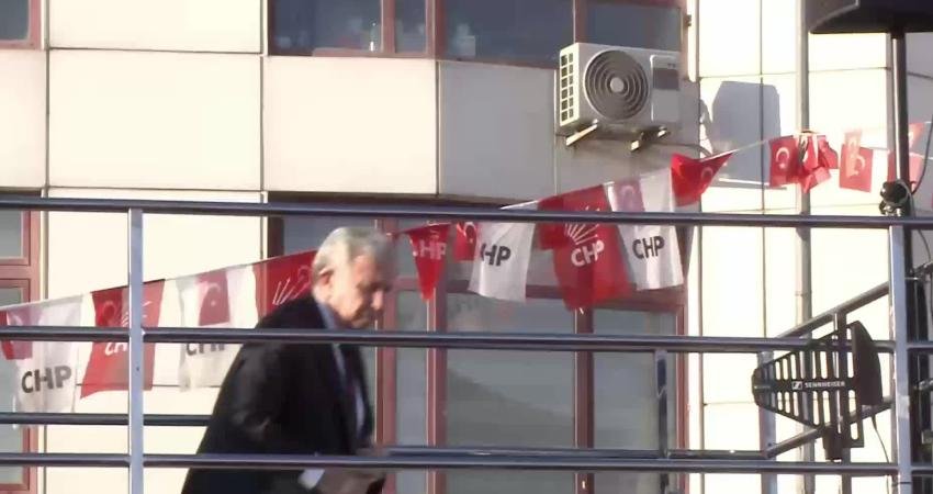 CHP’nin Kilis’te “Millet İradesine Sahip Çıkıyor” mitingi… Mansur Yavaş: “Korkmuyoruz ancak adalet istiyoruz. Adaletli yargılama istiyoruz” Ankara Büyükşehir Belediye Başkanı Mansur Yavaş, partisinin Kilis mitinginde yaptığı