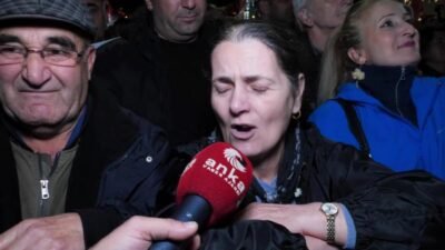 CHP'nin Sultanbeyli'de düzenlediği mitingde konuşan bir yurttaş, "İddianame, iddia üzerine