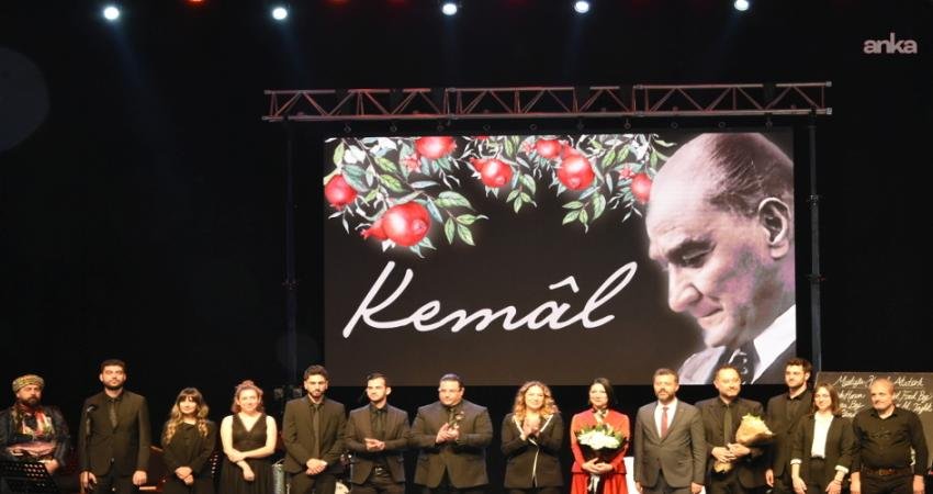 Çorlu, “Kemâl” müzikal belgeseliyle Atatürk’ü andı Tekirdağ Büyükşehir Belediyesi tarafından 10 Kasım Atatürk’ü Anma Günü etkinlikleri