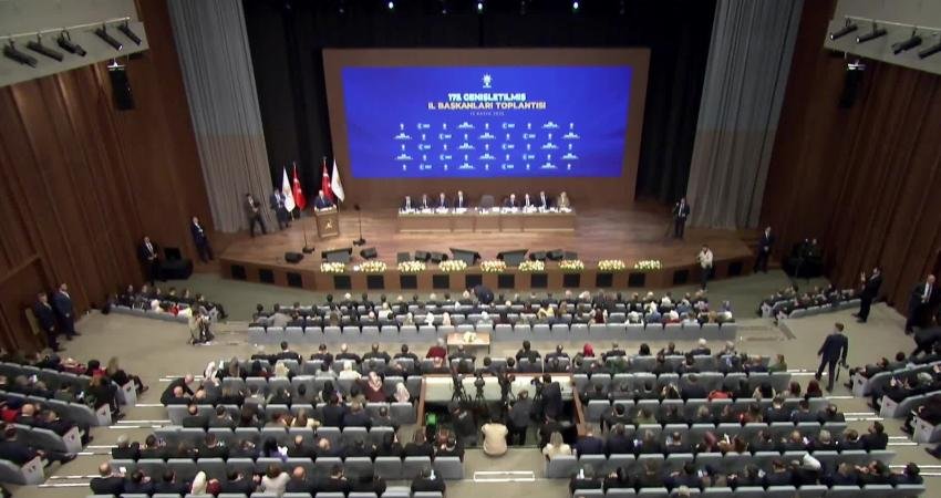 Cumhurbaşkanı Recep Tayyip Erdoğan, Karabağ zaferi kutlamalarına giden askeri uçağın