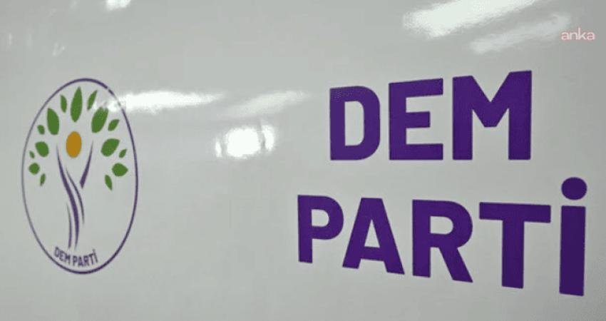 DEM Parti, Ahmet Kaya’yı 25. ölüm yılında andı: Sürgünde geçen son yılları, bu topraklardaki ayrımcılığın ve baskının acı bir hatırlatıcısıdır DEM Parti, Ahmet Kaya'yı ölümünün 25'inci yılında, "Kürt halkının, emekçilerin,