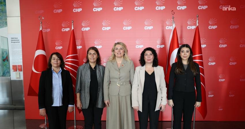DEM Parti Kadın Meclisi, siyasi partilerle yürüttüğü temaslar kapsamında CHP