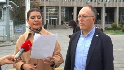 DİŞHEK-SEN Genel Başkanı Banu Yıldırım, Sıhhiye Adliyesi önünde yaptığı açıklamada,