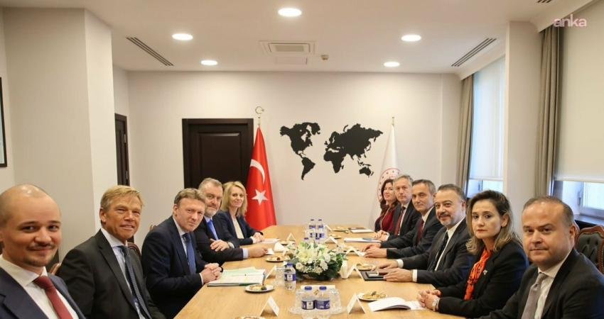 Dışişleri Bakan Yardımcısı Nuh Yılmaz, Hollanda Dışişleri Bakan Yardımcısı Marcel