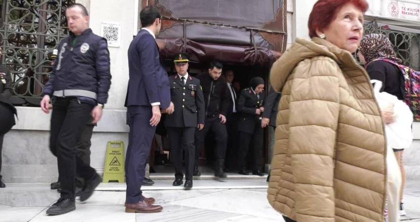 Türkiye Cumhuriyeti kurucu Gazi Mustafa Kemal Atatürk'ün aramızdan ayrılışının 87.