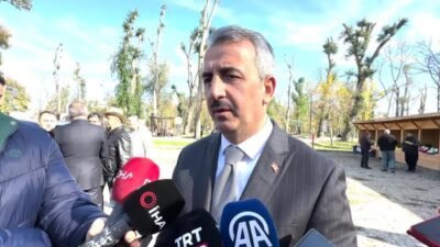 Edirne’nin köklü liselerinden olan Yıldırım Beyazıt Anadolu Lisesi depreme dayanıksız