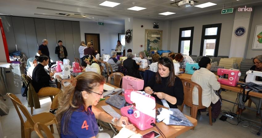 Efes Selçuk’ta kadınlar dikiş atölyesinde buluştu Efes Selçuk Belediyesi ve S.S. Selçuk Efes Tarımsal Kalkınma Kooperatifi,