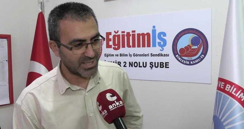 Eğitimde ‘ara tatil’ tartışması… Eğitimciler tepkili, veliler fikir ayrılığında Milli Eğitim Bakanı Yusuf Tekin'in okullardaki ara tatil uygulamasının kaldırılmasına