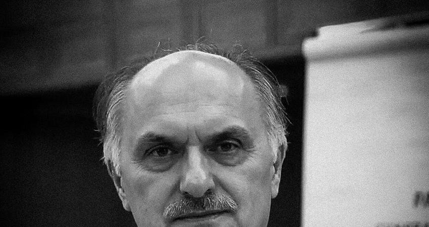 Eski AK Parti Giresun Milletvekili Cemal Öztürk hayatını kaybetti Eski AK Parti Giresun Milletvekili Cemal Öztürk, 67 yaşında yaşamını