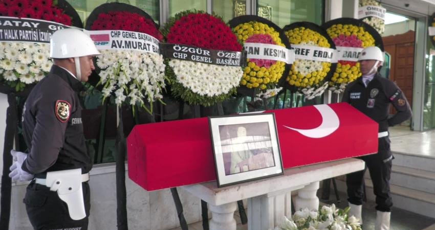 79 yaşında yaşamını yitiren 20. ve 22. Dönem CHP İzmir