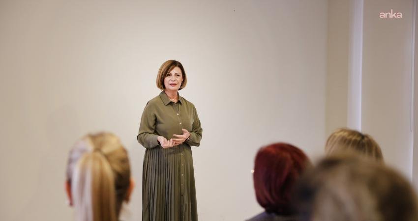 Eskişehir Büyükşehir Belediye Başkanı Ünlüce’den kadınlara çağrı: “Dayanışmamız artarak devam etsin” Eskişehir Büyükşehir Belediyesi (EBB), Friedrich Naumann Foundation ve 1984 Derneği