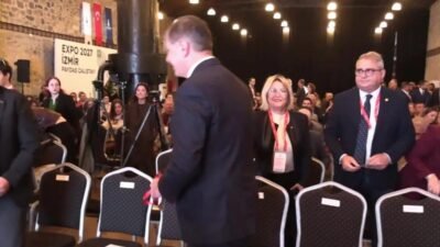 İzmir Büyükşehir Belediye Başkanı Cemil Tugay, "EXPO 2027 bir fuar