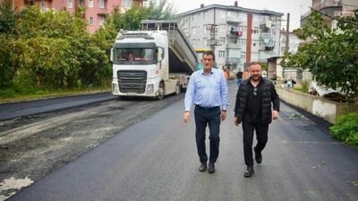 Giresun Belediyesi Fen İşleri Müdürlüğü ekipleri, Teyyaredüzü Mahallesi Altınyunus Caddesi’nde eski asfaltı